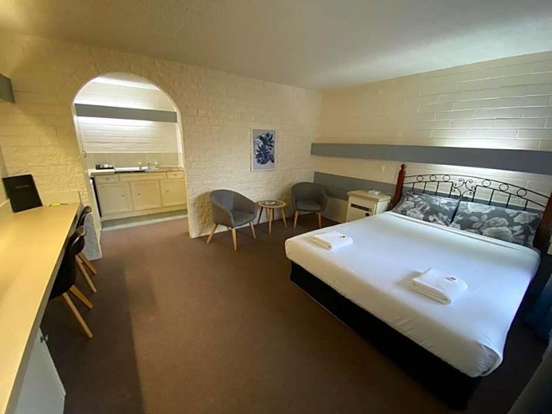 Mahogany Motel image