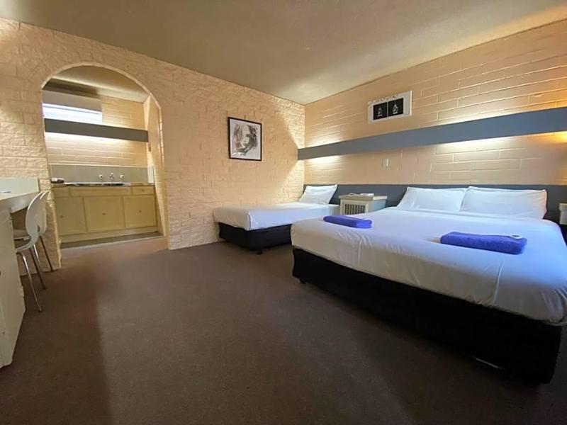 Mahogany Motel image