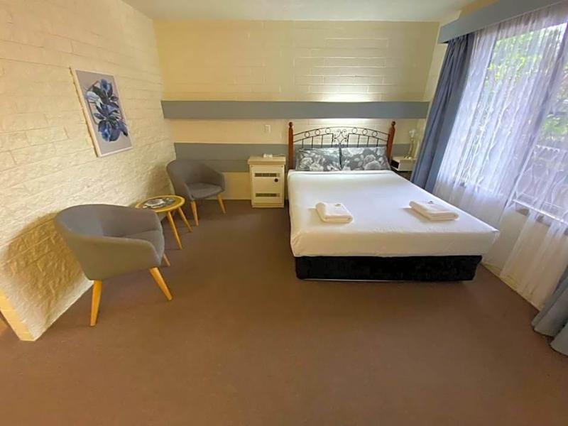 Mahogany Motel image