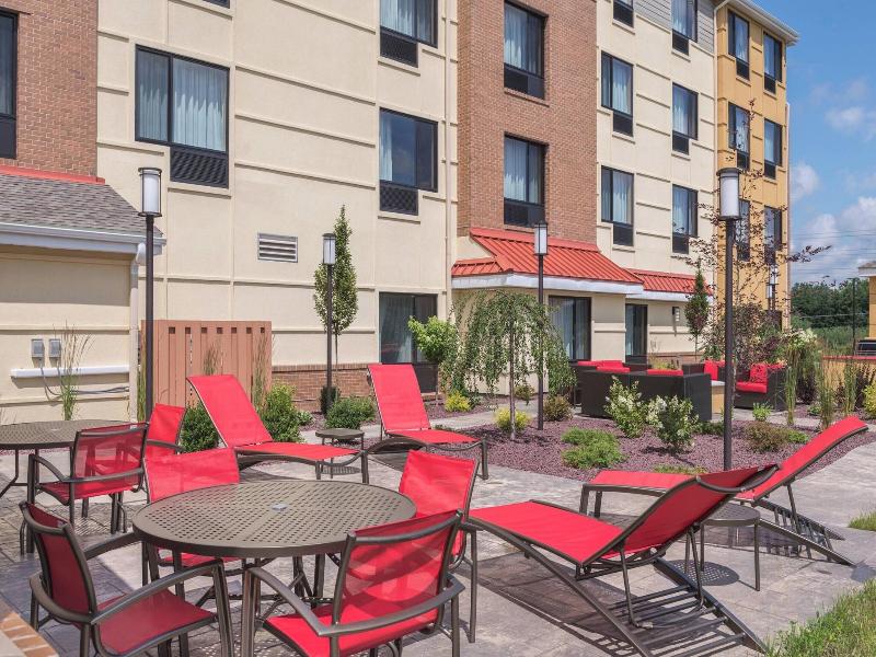 Towneplace Suites New Hartford image