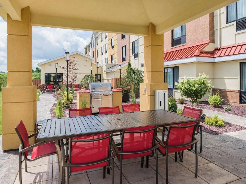 Towneplace Suites New Hartford image