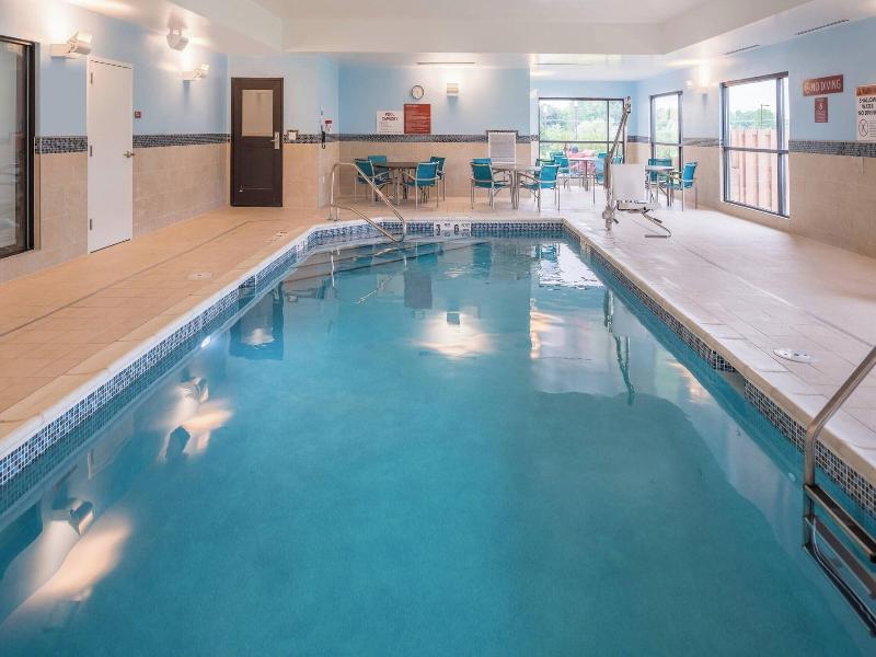 Towneplace Suites New Hartford image