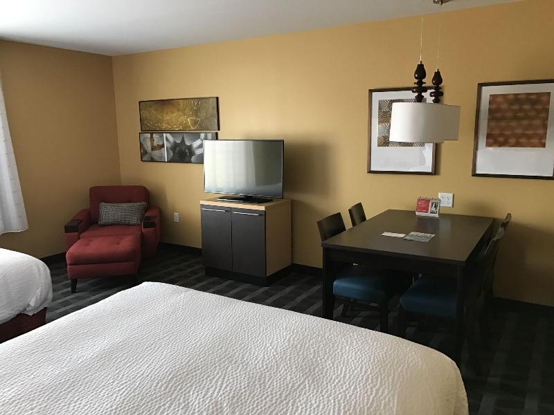 Towneplace Suites New Hartford image