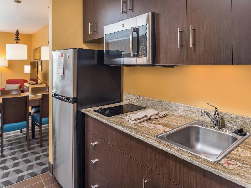 Towneplace Suites New Hartford image