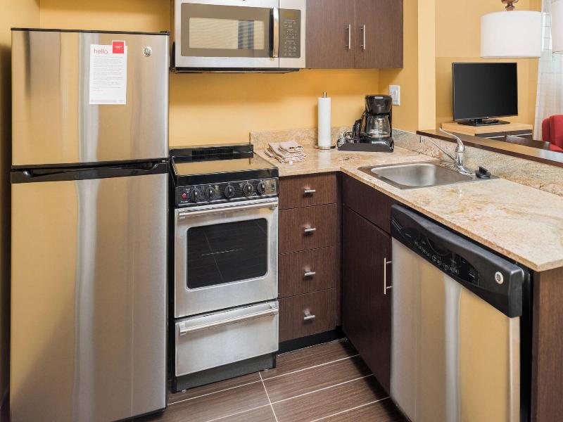 Towneplace Suites New Hartford image