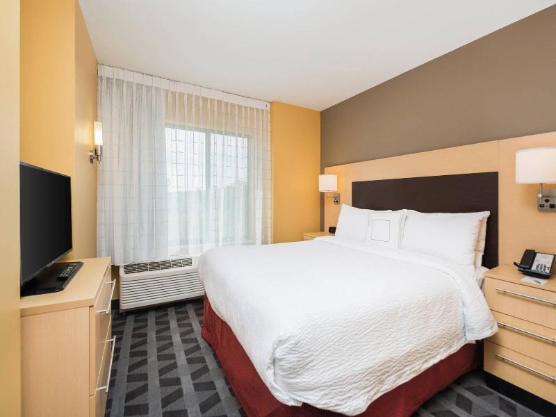 Towneplace Suites New Hartford image
