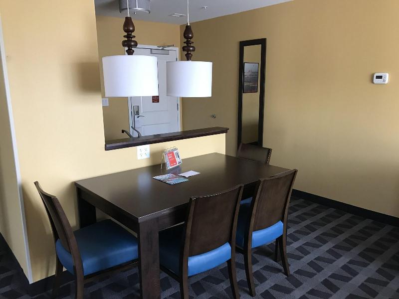 Towneplace Suites New Hartford image