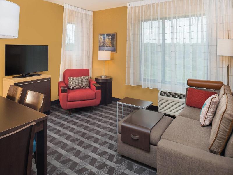 Towneplace Suites New Hartford image