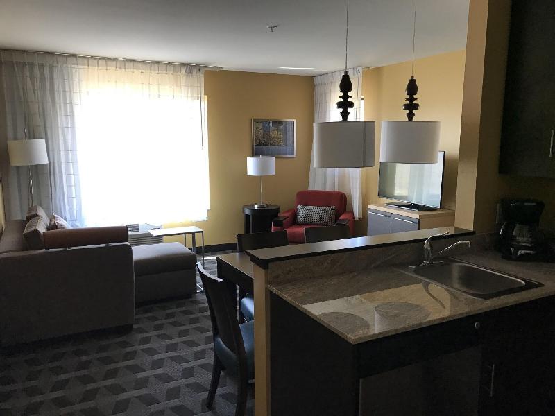 Towneplace Suites New Hartford image