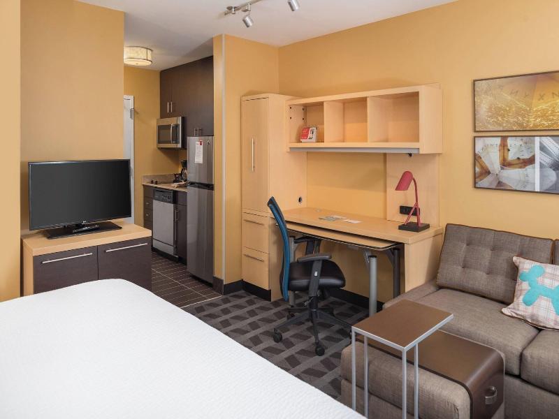 Towneplace Suites New Hartford image