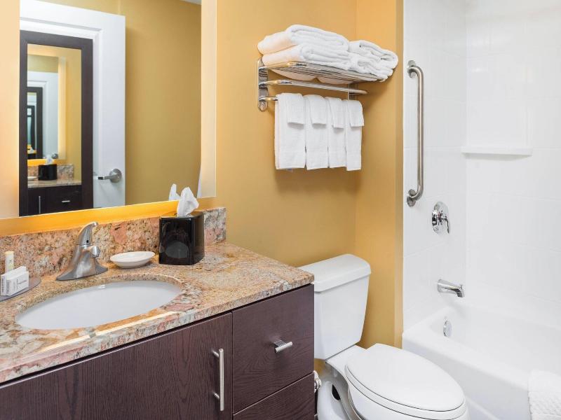 Towneplace Suites New Hartford image
