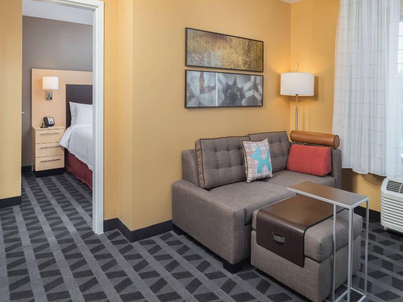 Towneplace Suites New Hartford image