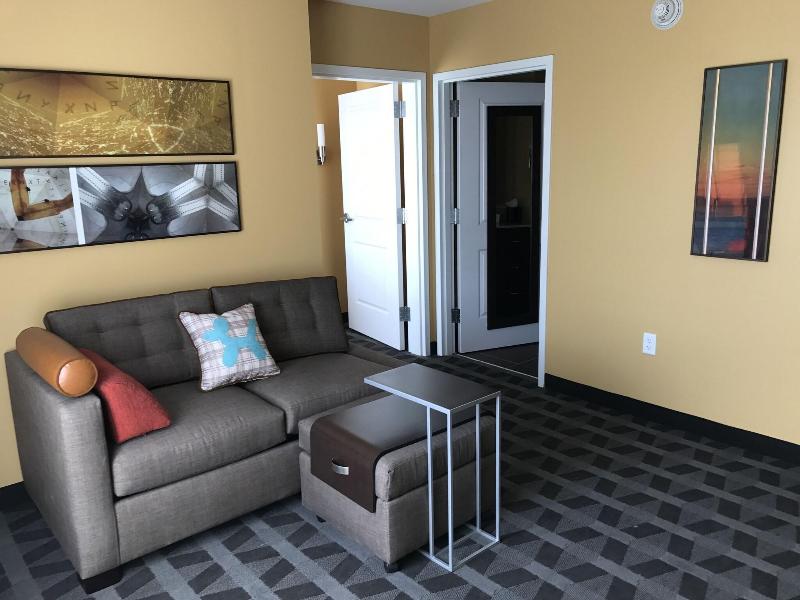 Towneplace Suites New Hartford image
