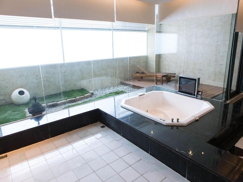 All Ur Boutique Motel Tai Chung Branch image