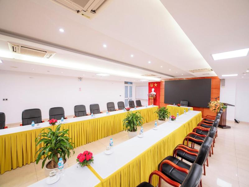 Quang Ba Trade Union Hotel image