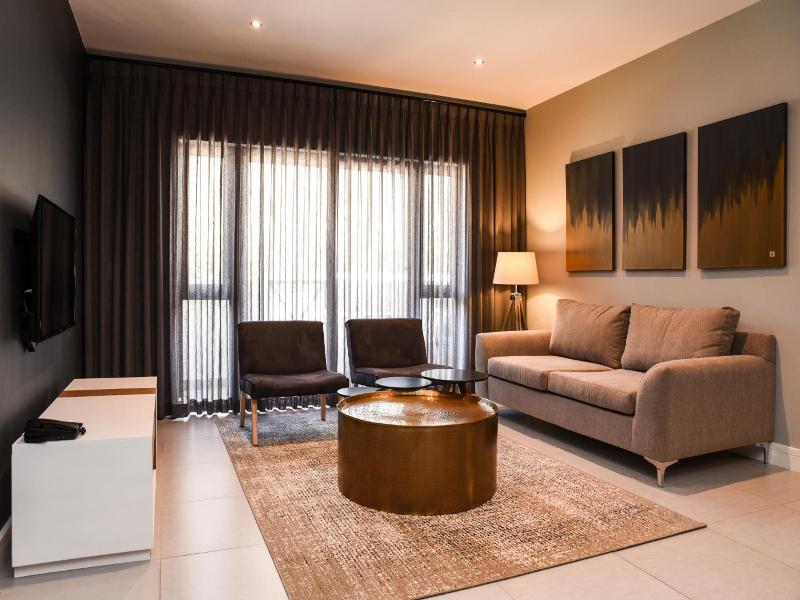 Mint Hotel Sandhurst image