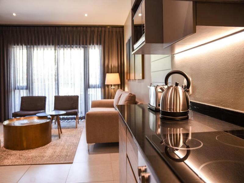 Mint Hotel Sandhurst image