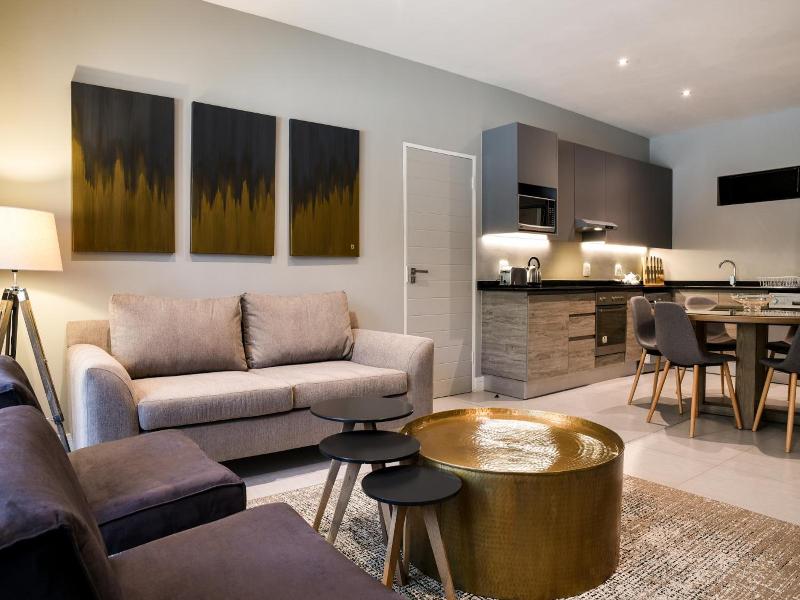 Mint Hotel Sandhurst image