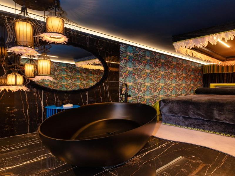 Mint Hotel Sandhurst image