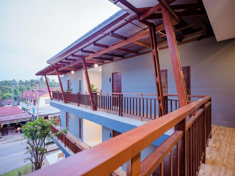Lanta Ray Bay Hotel