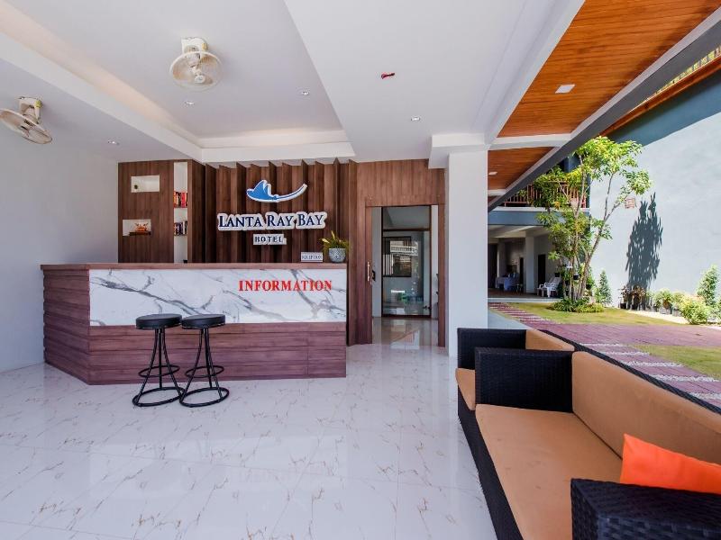 Lanta Ray Bay Hotel