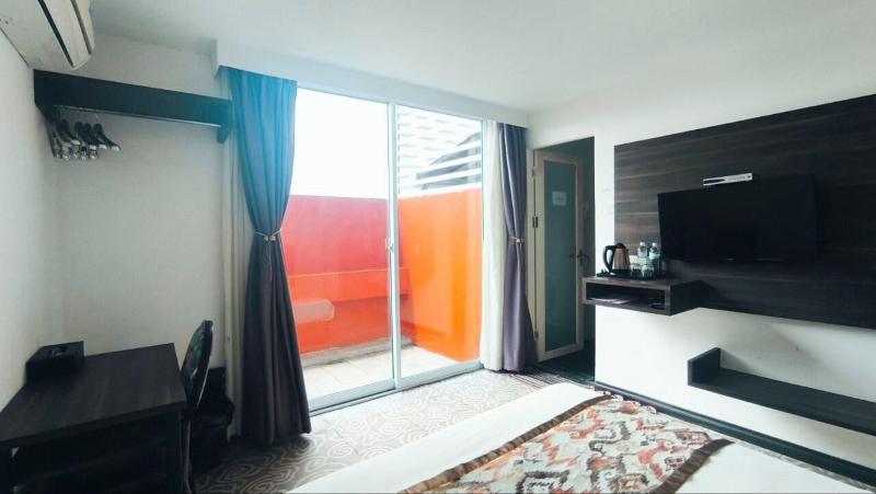 Natol Travelers Business Inn image