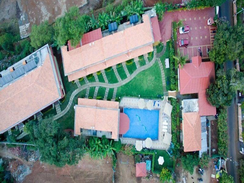 Cochichos Resort image