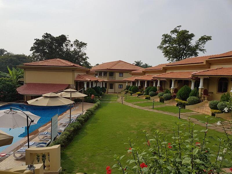 Cochichos Resort image