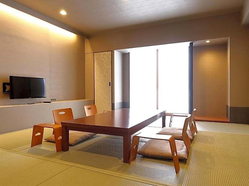 Ryotei Matsuya Honkan Suizenji Ryokan image