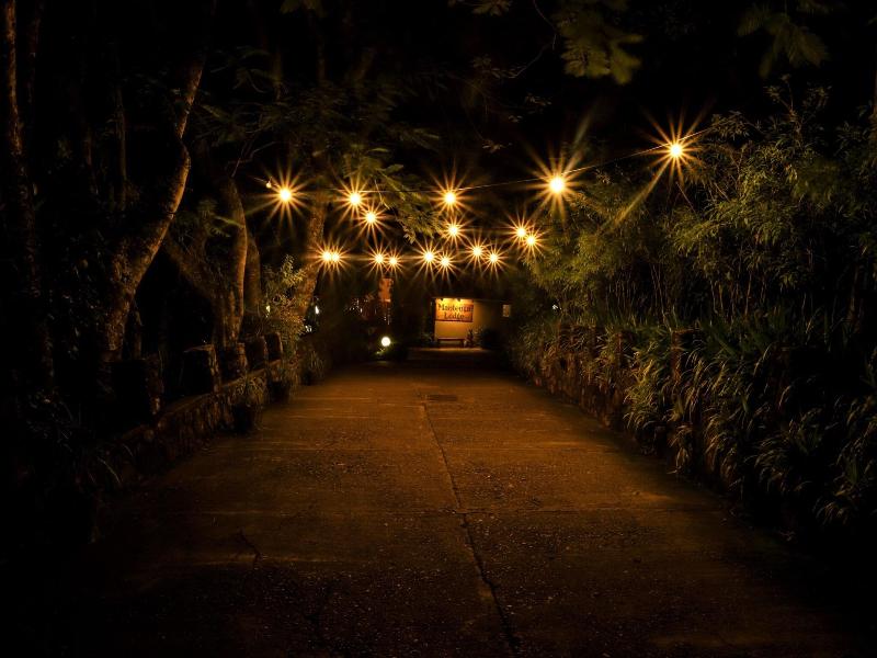 Mantenga Lodge image
