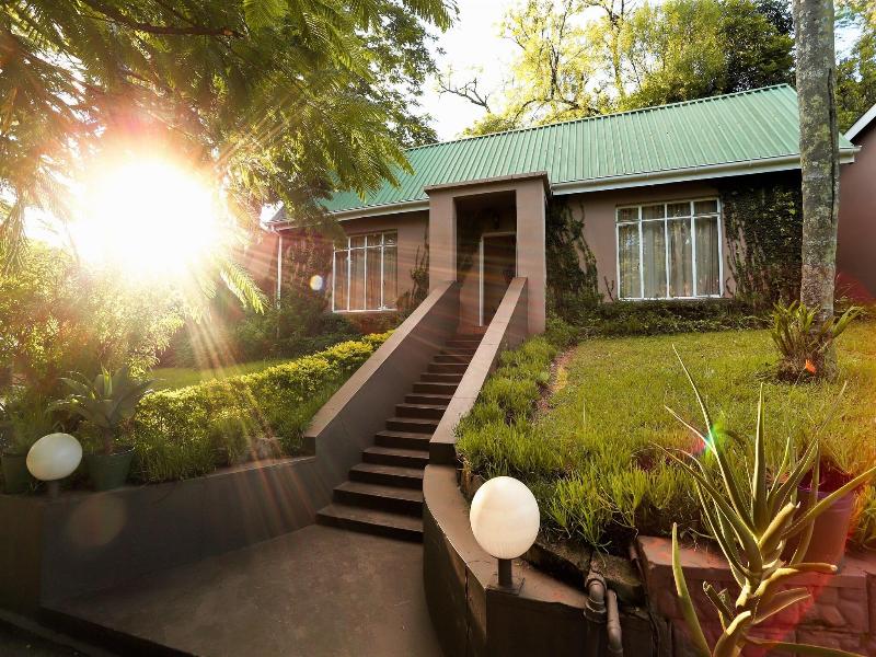 Mantenga Lodge image