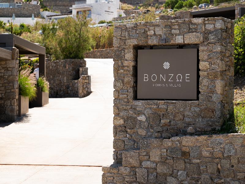 Bonzoe Suites & Villas image