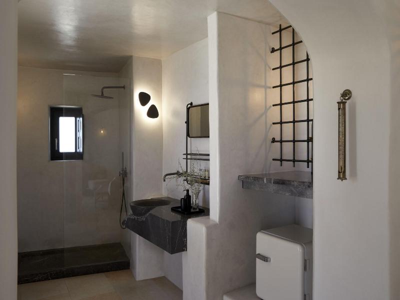 White Pearl Cavalieri image