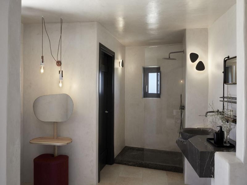 White Pearl Cavalieri image