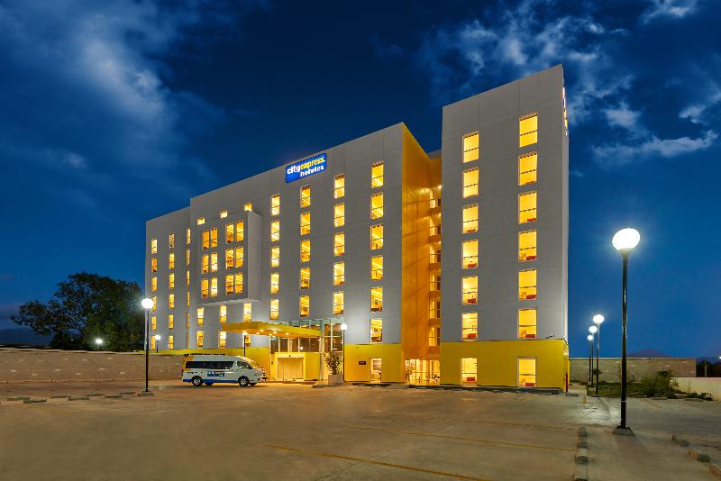 Hotel en promoción City Express Ensenada