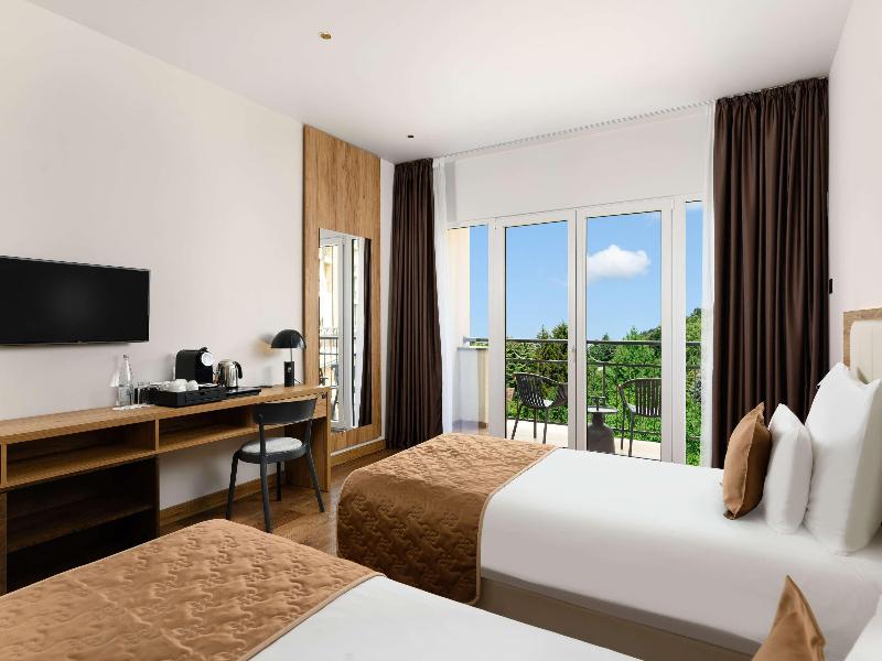 Movenpick Resort & Spa Fruske Terme image