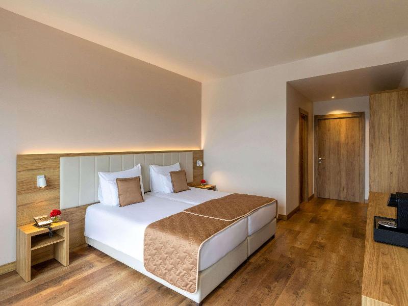 Movenpick Resort & Spa Fruske Terme image