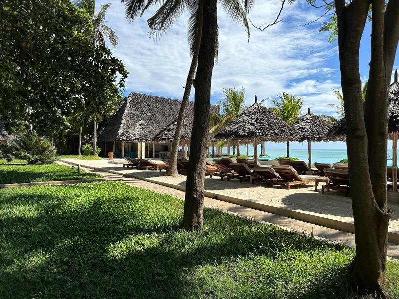 Ndame Beach Lodge image