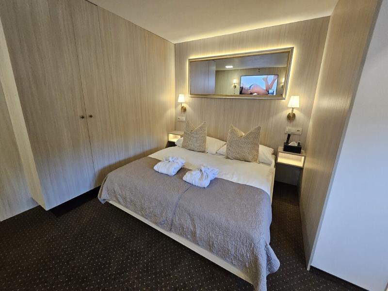 Penzion Wellness&Restaurant Zoborska, free parking image