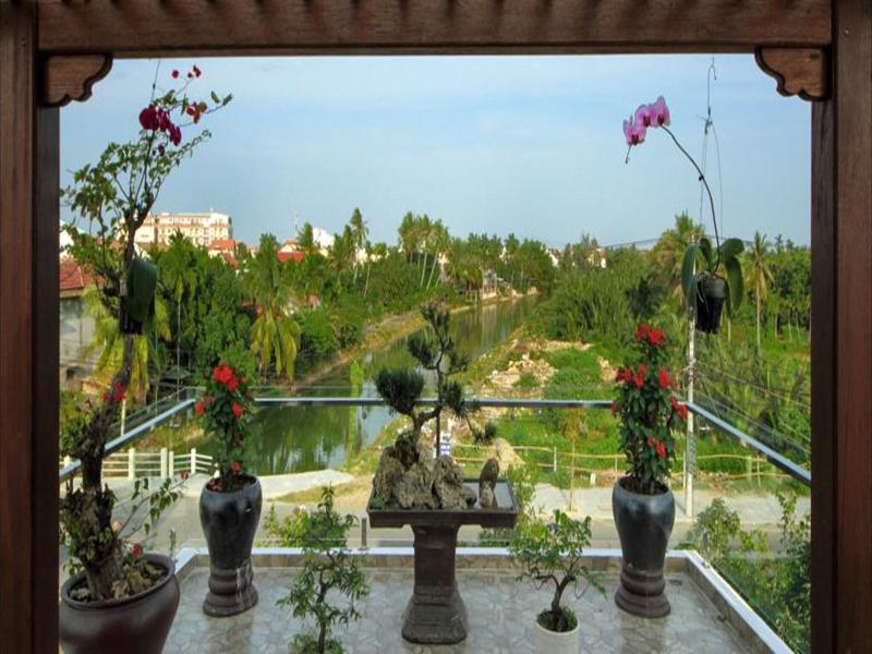 Azalea Homestay image