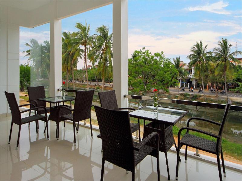 Azalea Homestay image