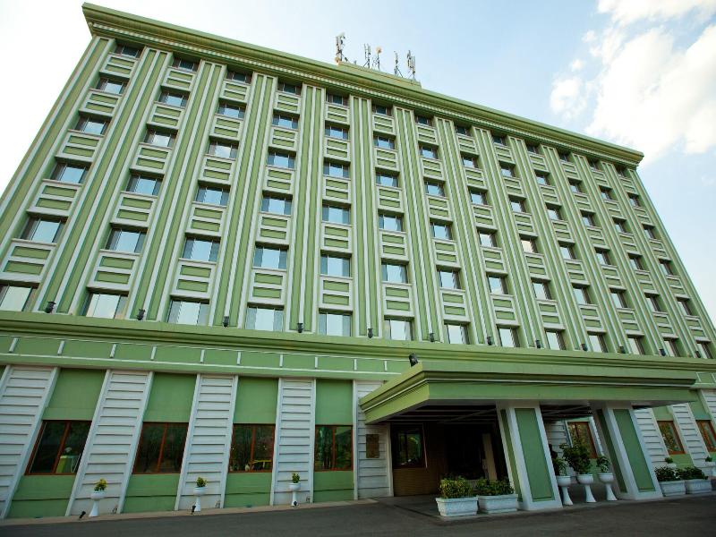 Tara Comfort Hotel Ramoji Film City