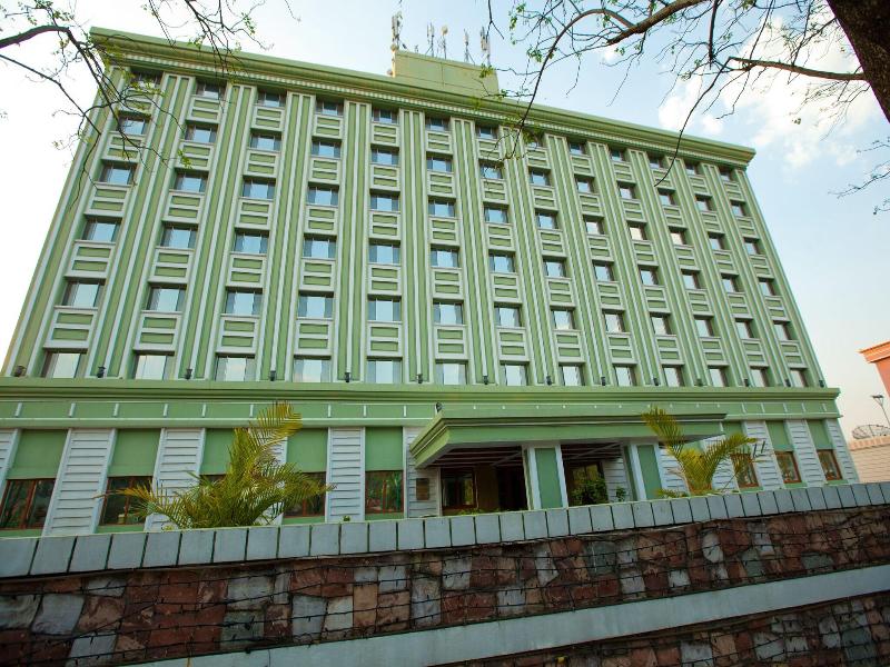 Tara Comfort Hotel Ramoji Film City