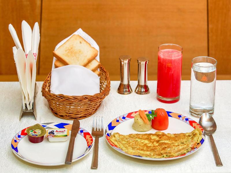 Tara Comfort Hotel Ramoji Film City
