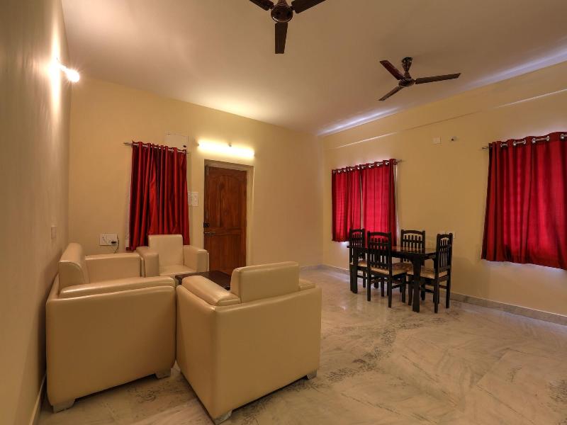 15168 Sucasa Homes — view
