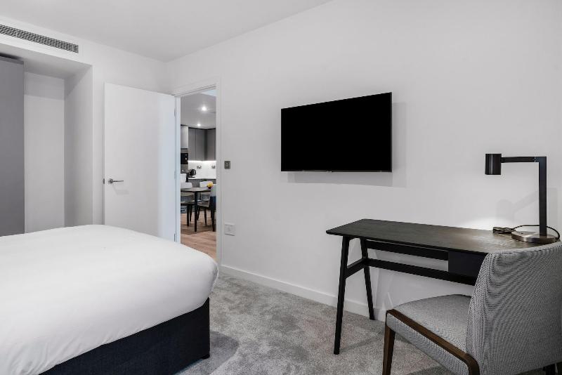 CitySuites Two Aparthotel image