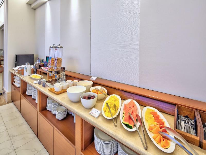 Ala Mahaina Condo Hotel image