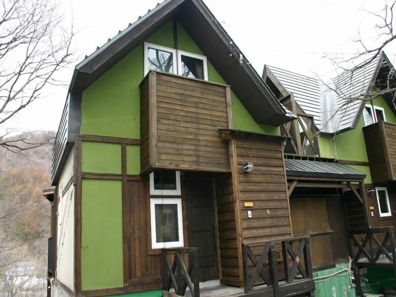 Winkel Village