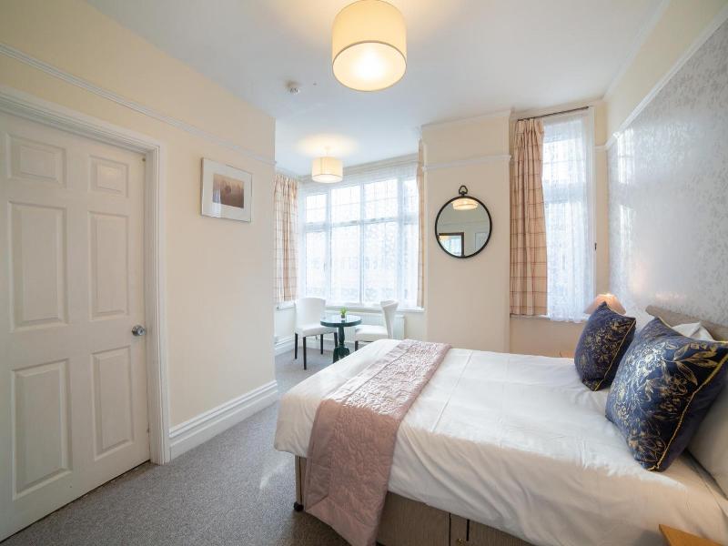 Lonsdale Guest House image