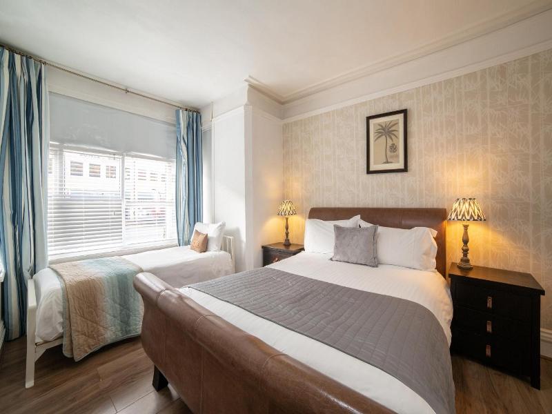 Lonsdale Guest House image